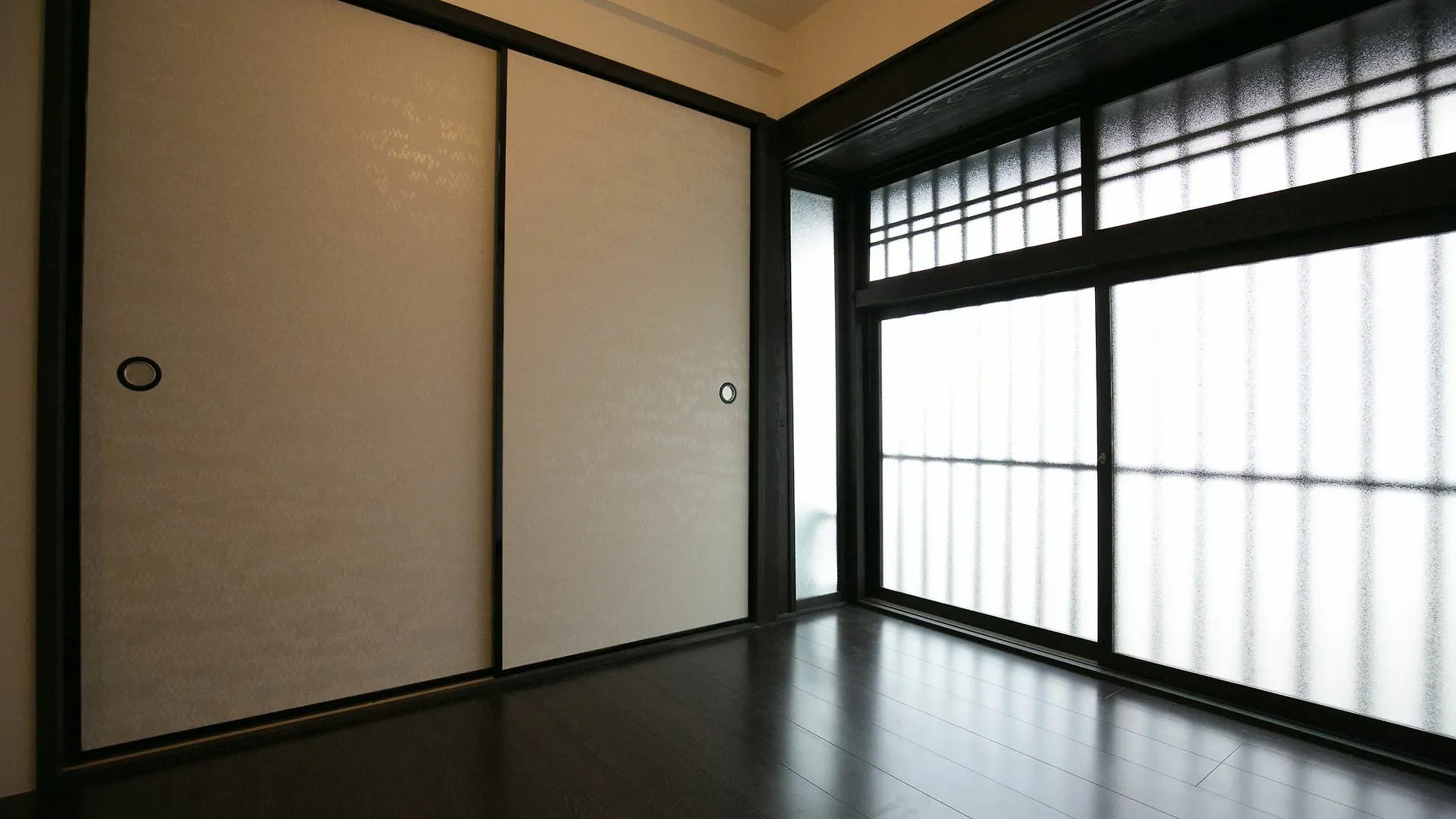 Apartment Nijo Yu-Rakukan Kyoto