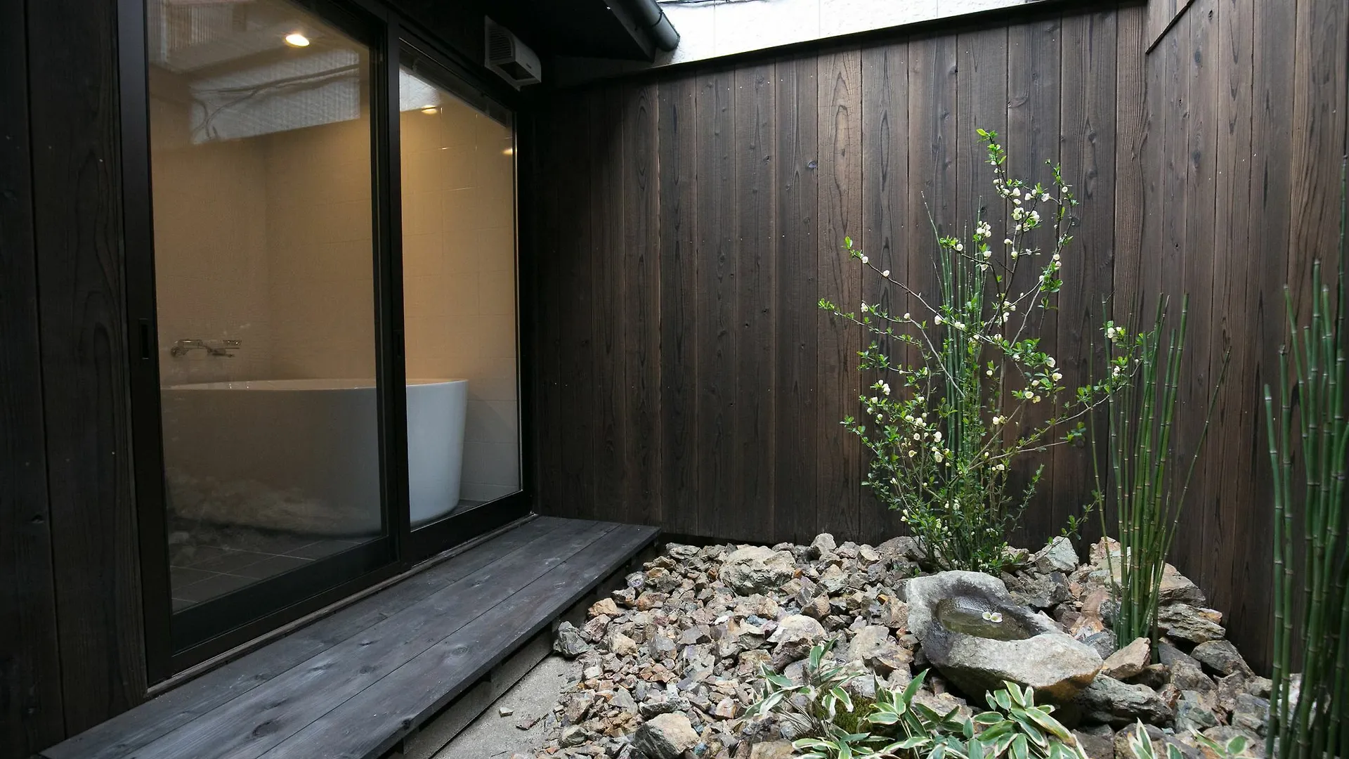 Nijo Yu-Rakukan Kyoto